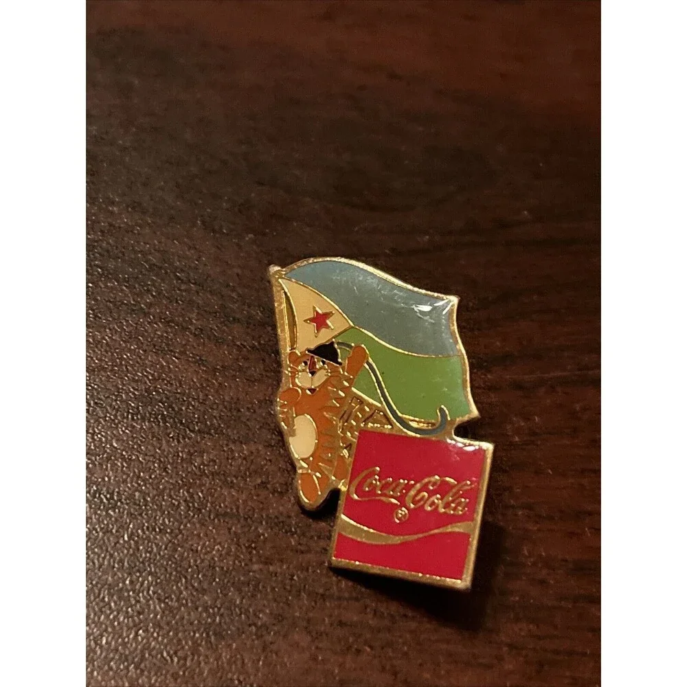 Vintage 1988 Seoul Olympics Coca Cola Hodori Tiger Djibouti Flag‎ Lapel Pin